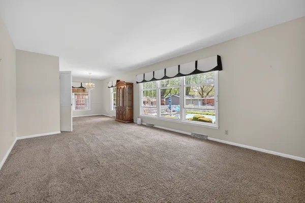 $280,000 | 1305 East Vernon Avenue, Normal, IL 61761