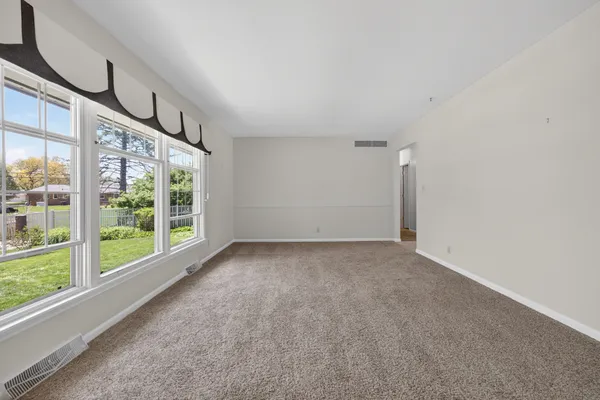 $280,000 | 1305 East Vernon Avenue, Normal, IL 61761