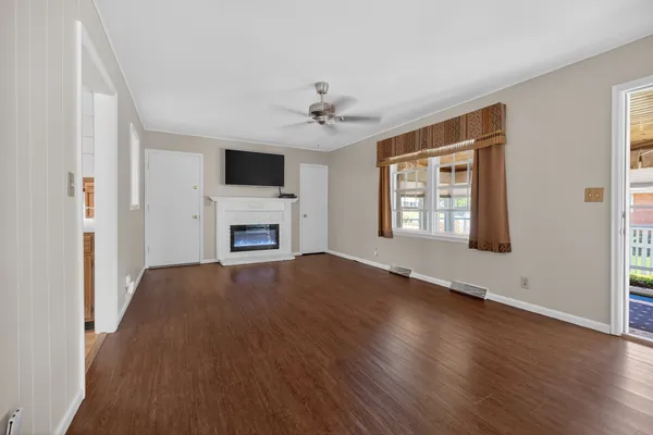 $280,000 | 1305 East Vernon Avenue, Normal, IL 61761