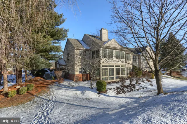 $339,900 | 24 Glasgow Court, Hershey, PA 17033