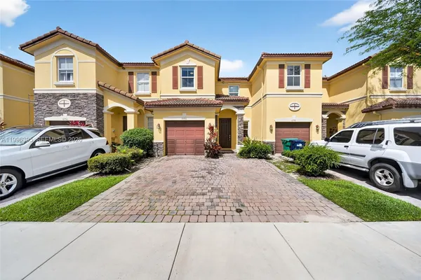 $549,000 | 8766 Northwest 112th Path, Doral, FL 33178