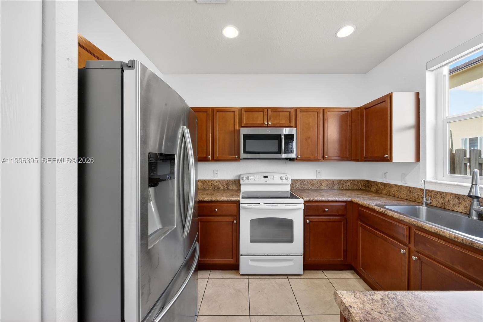 8766 Northwest 112th Path Doral, FL 33178 - Photo 16 of 52