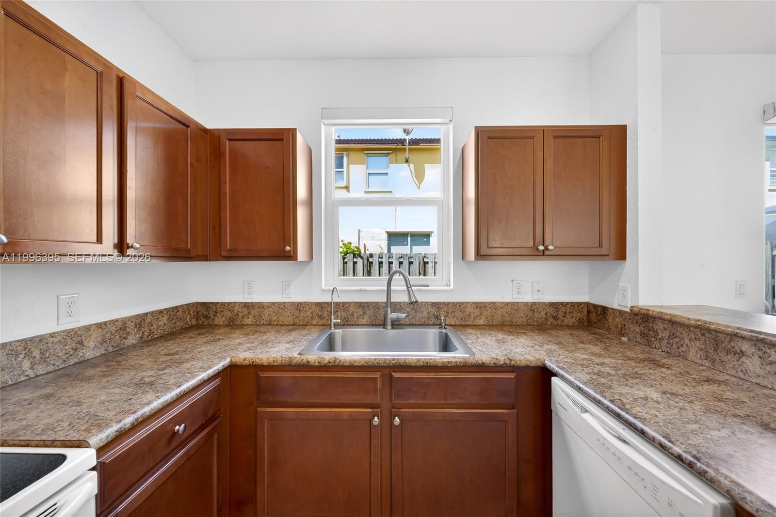 8766 Northwest 112th Path Doral, FL 33178 - Photo 17 of 52