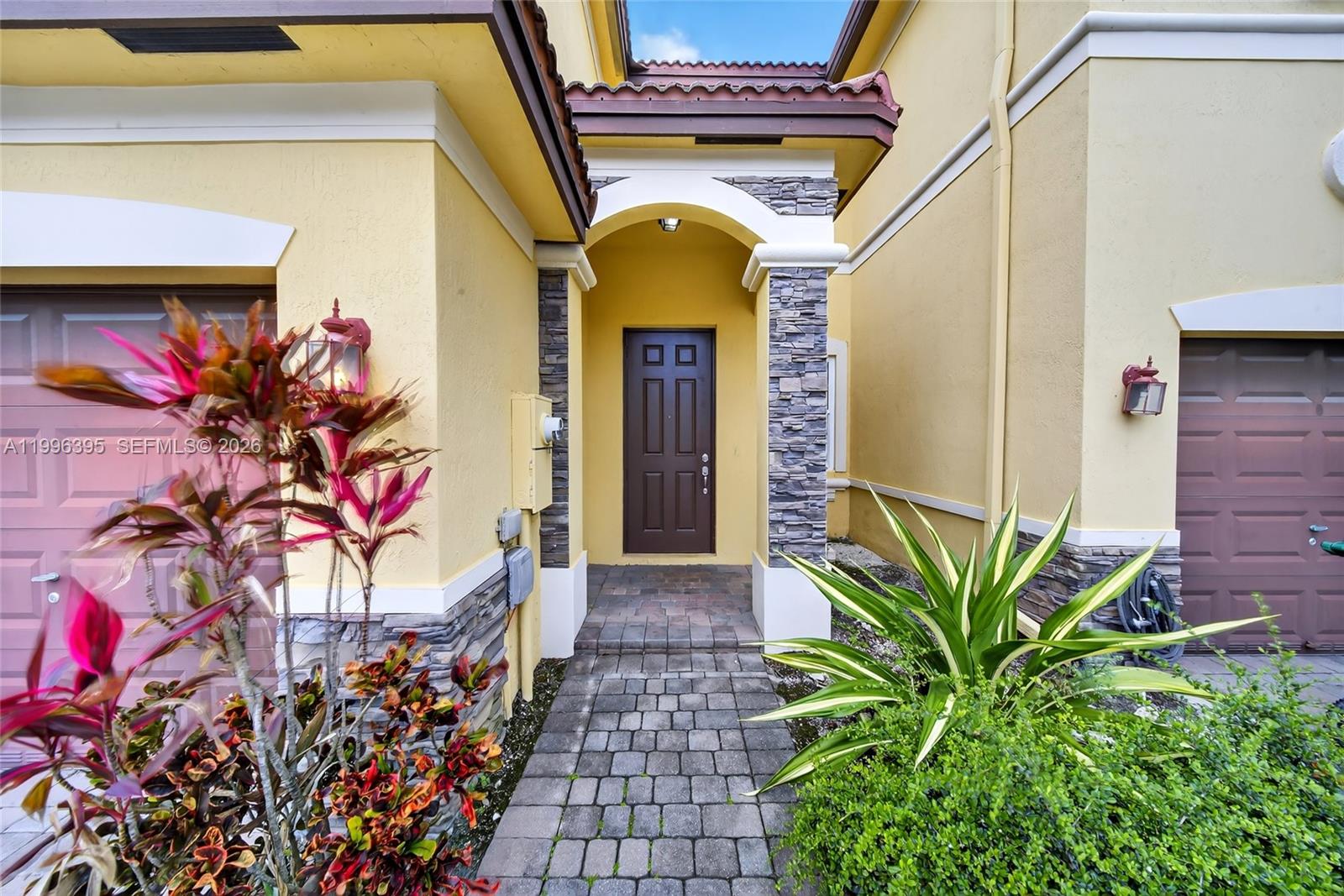 8766 Northwest 112th Path Doral, FL 33178 - Photo 3 of 52