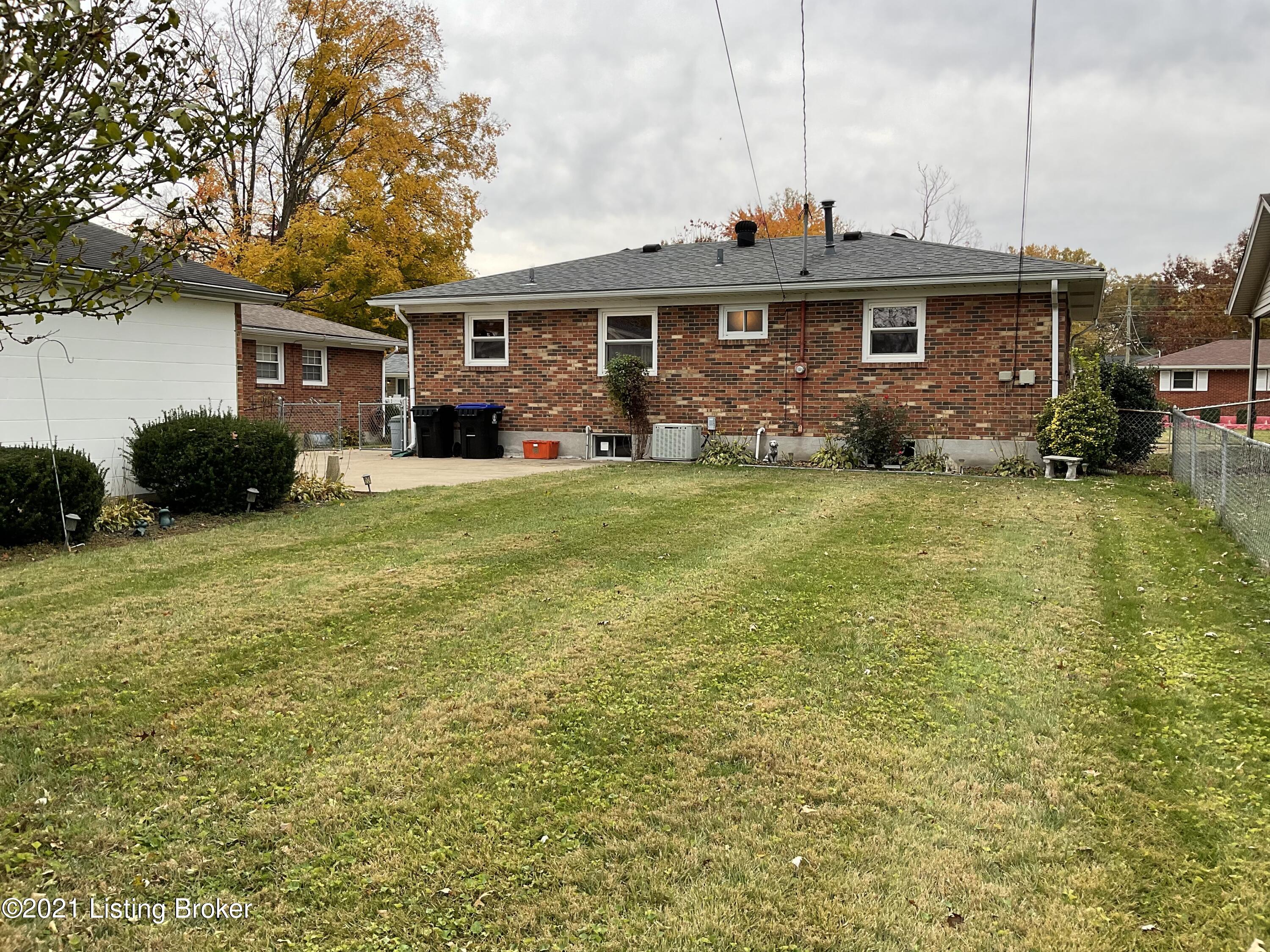 1107 Franelm Road Louisville, KY 40214 - Photo 39 of 43 Backyard