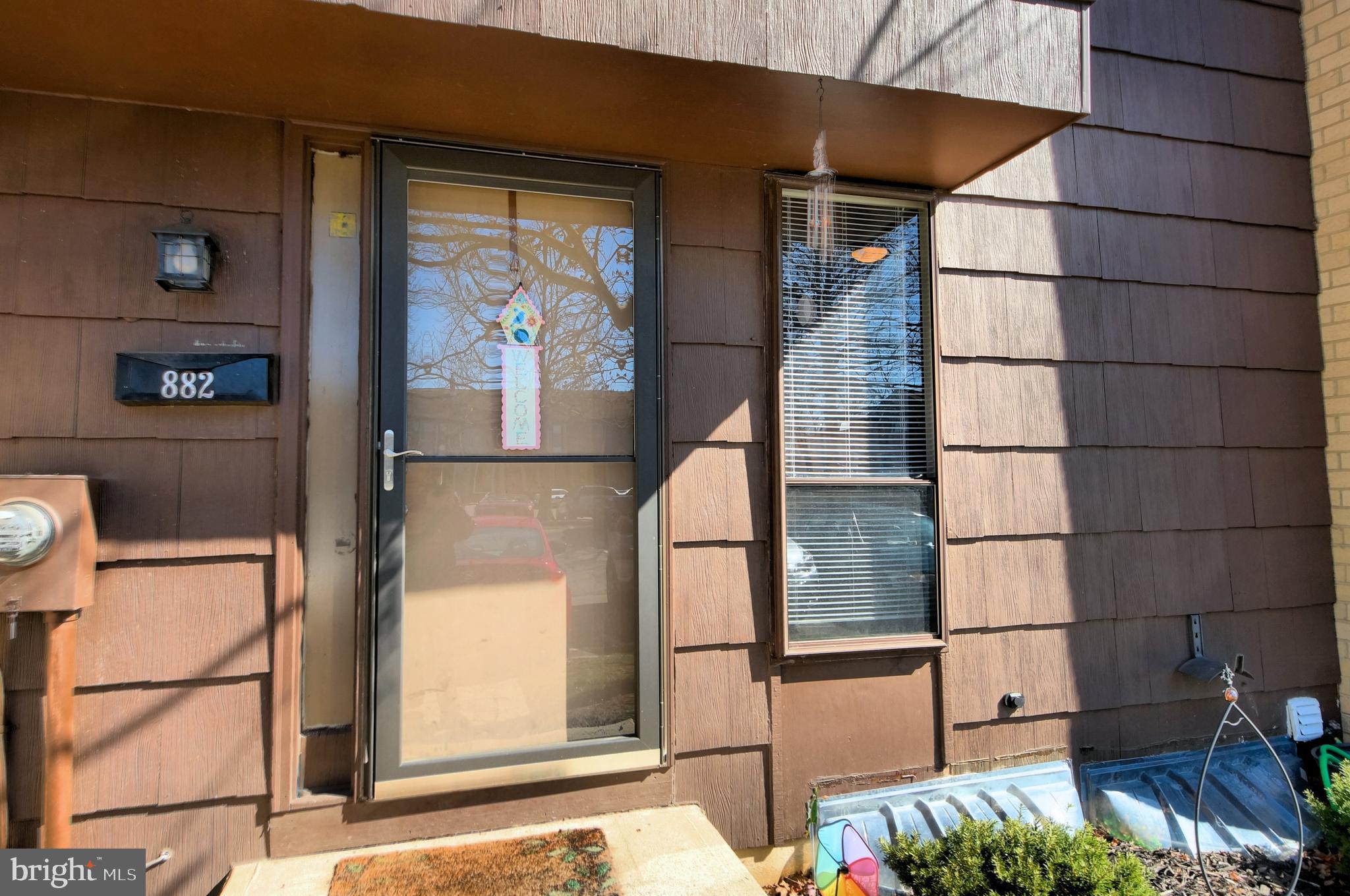 882 Jamestown Road Hightstown, NJ 08520 - Photo 3 of 37