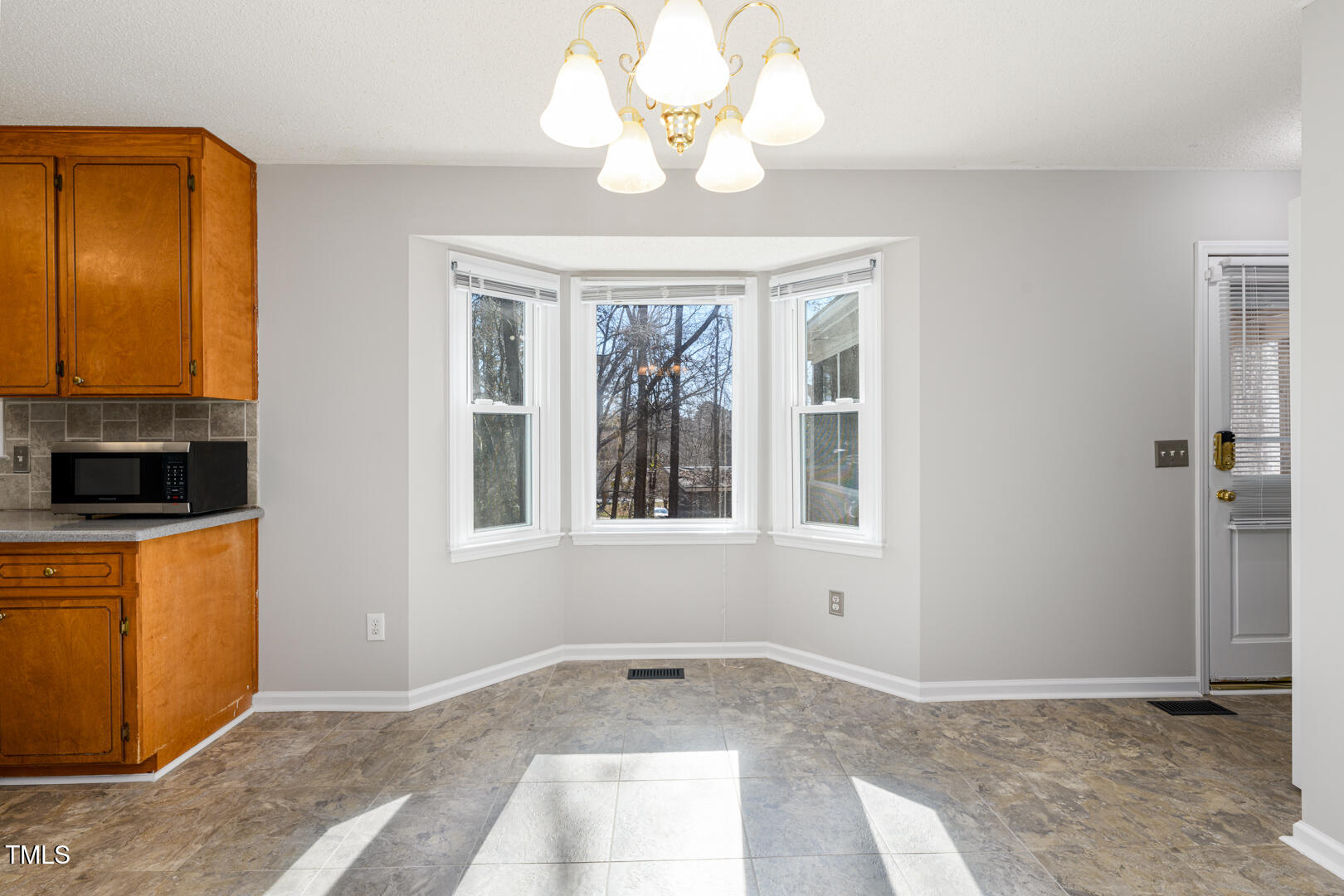 5224 Relay Way Raleigh, NC 27603 - Photo 8 of 19 250128-RelayWay-12