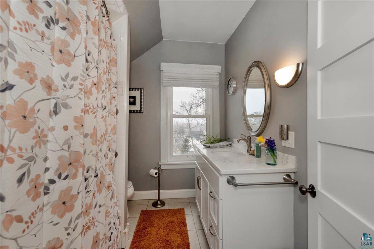 4722 Oneida Street Duluth, MN 55804 - Photo 14 of 24