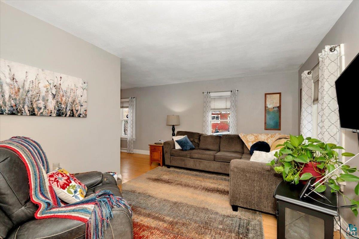 4722 Oneida Street Duluth, MN 55804 - Photo 5 of 24