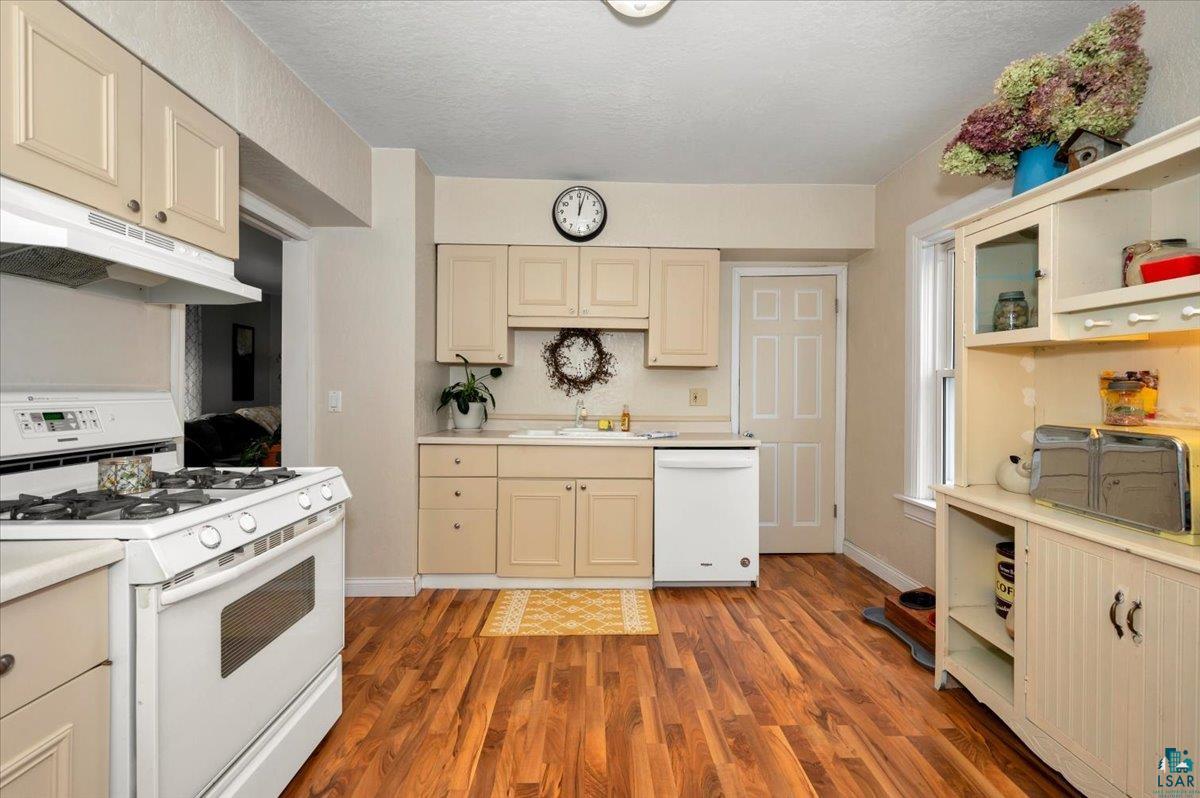 4722 Oneida Street Duluth, MN 55804 - Photo 6 of 24