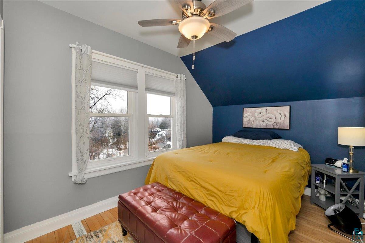 4722 Oneida Street Duluth, MN 55804 - Photo 10 of 24