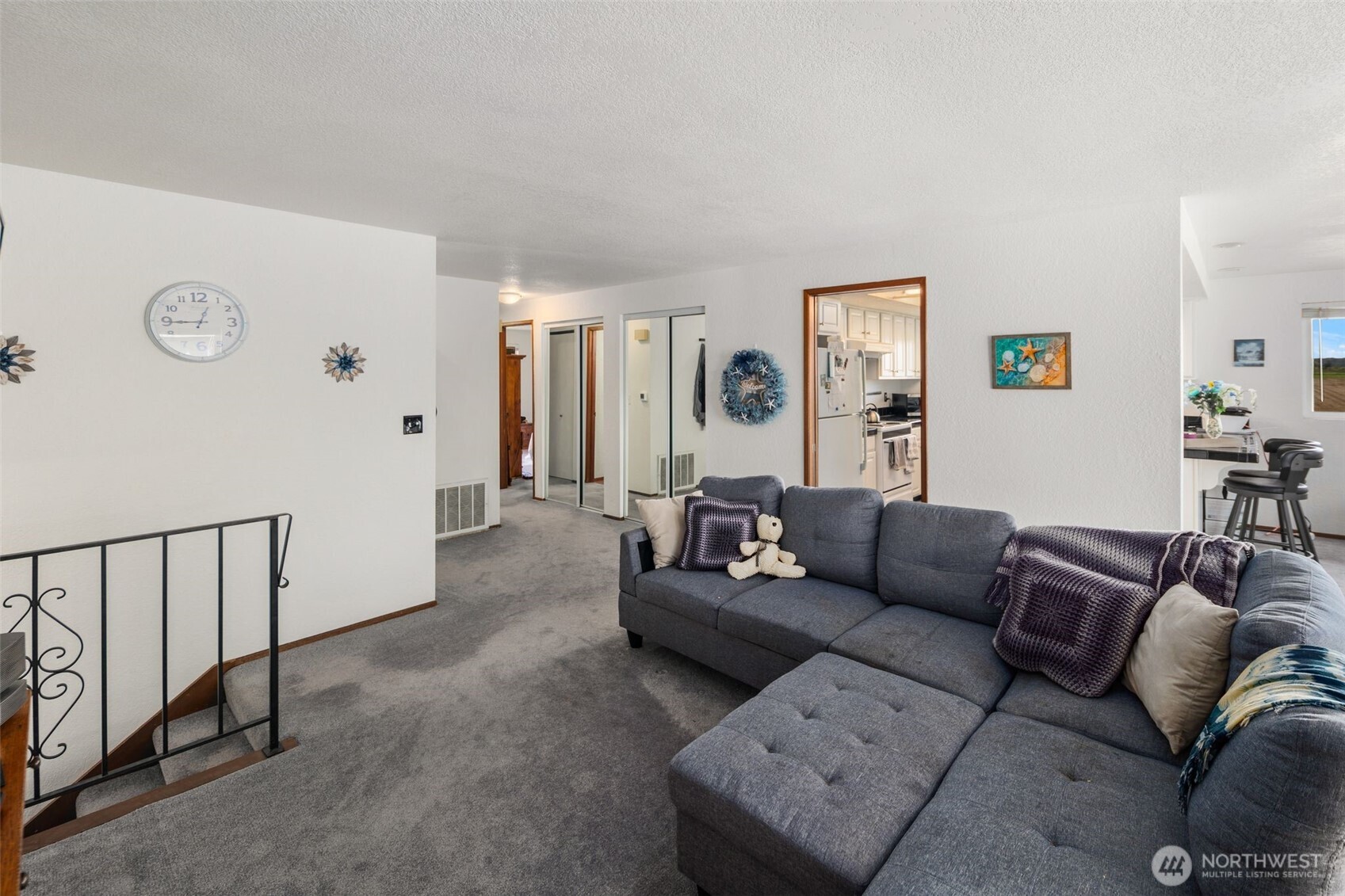 17464 Dunbar Road, Unit 1 Mount Vernon, WA 98273 - Photo 11 of 40 a living room with furniture and a window