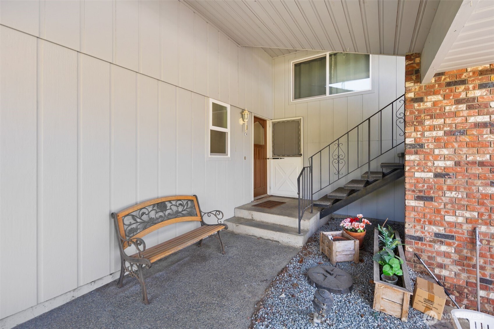 17464 Dunbar Road, Unit 1 Mount Vernon, WA 98273 - Photo 26 of 40 a living room with furniture and a stairs