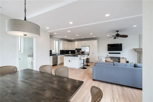 $9,000 | 604 Manhattan Beach Boulevard, Manhattan Beach, CA 90266