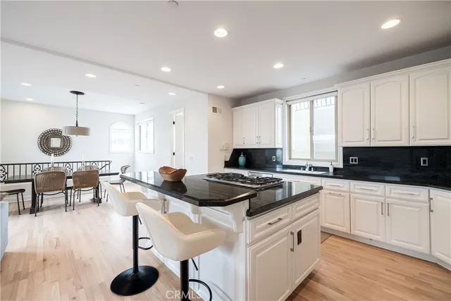 $9,000 | 604 Manhattan Beach Boulevard, Manhattan Beach, CA 90266