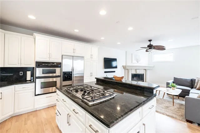 $9,000 | 604 Manhattan Beach Boulevard, Manhattan Beach, CA 90266