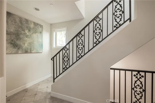 $9,000 | 604 Manhattan Beach Boulevard, Manhattan Beach, CA 90266