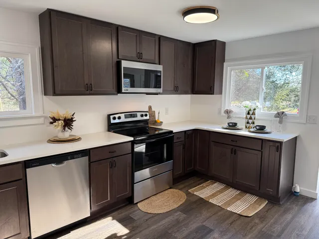 $249,900 | 10301 North 45th Street, Augusta, MI 49012