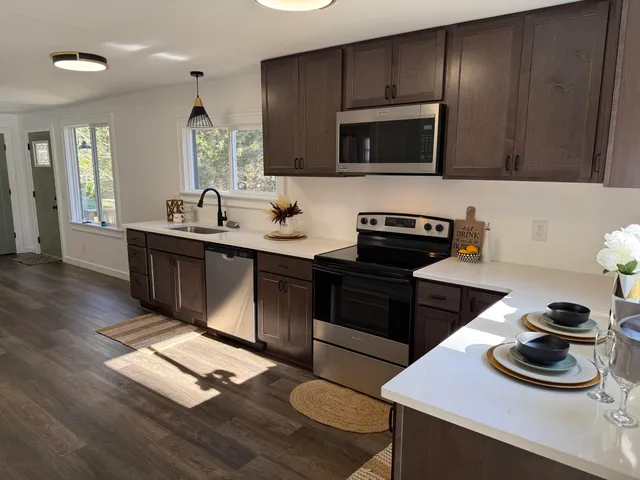 $249,900 | 10301 North 45th Street, Augusta, MI 49012