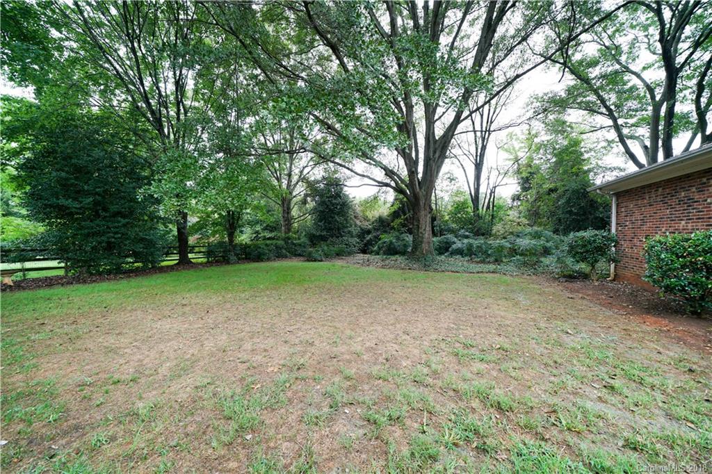 5833 Portburn Road Charlotte, NC 28211 - Photo 29 of 30 Gallery Image 29