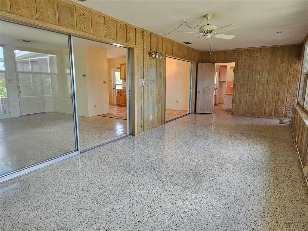 264 Glen Oak Road Venice, FL 34293 - Photo 15 of 40 Gallery Image 15