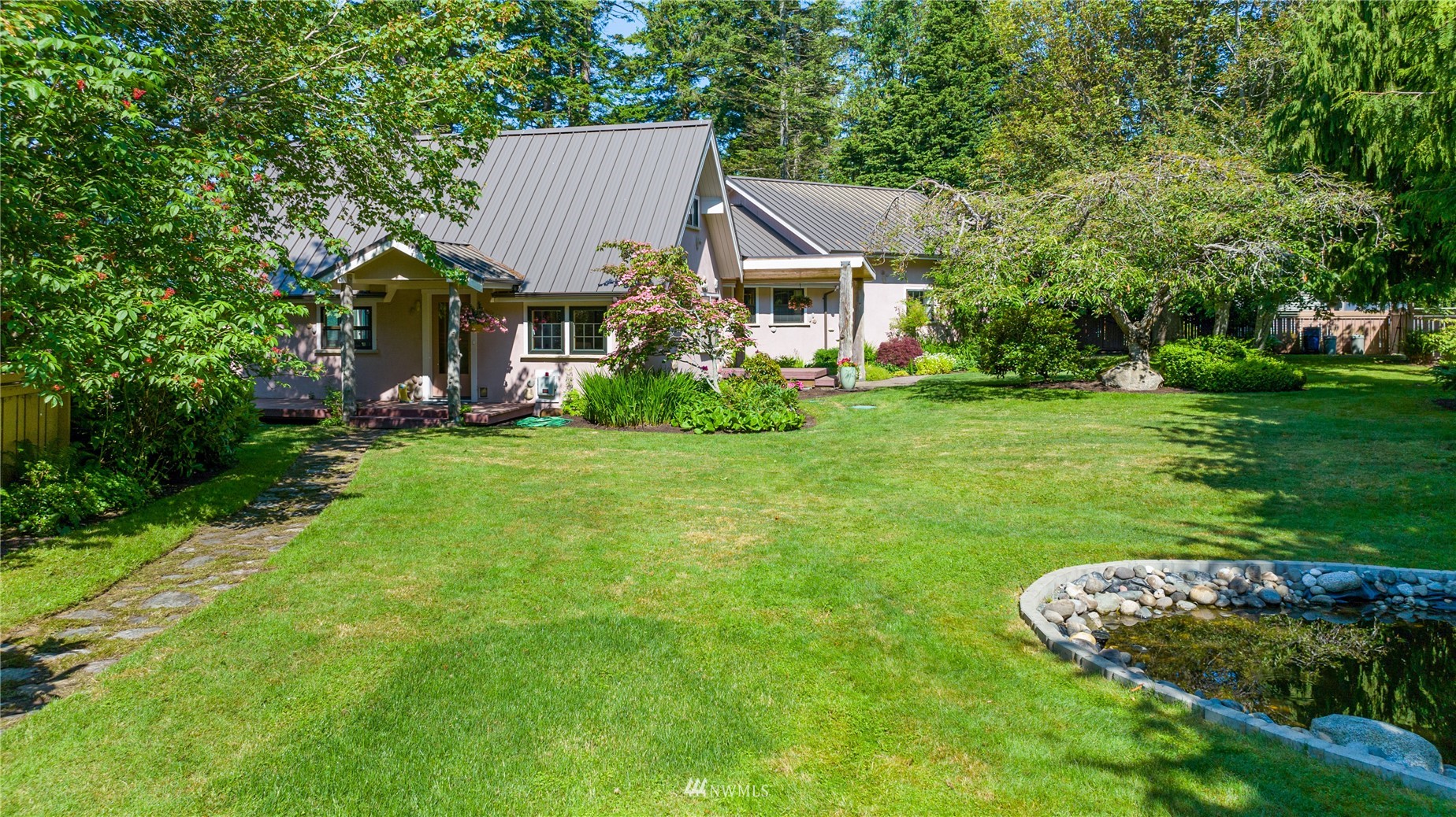 5352 West Shore Road Anacortes, WA 98221 - Photo 3 of 40 Gallery Image 3