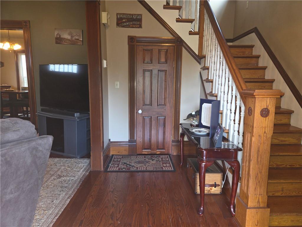 534 East Pearl Street Butler, PA 16001 - Photo 6 of 36