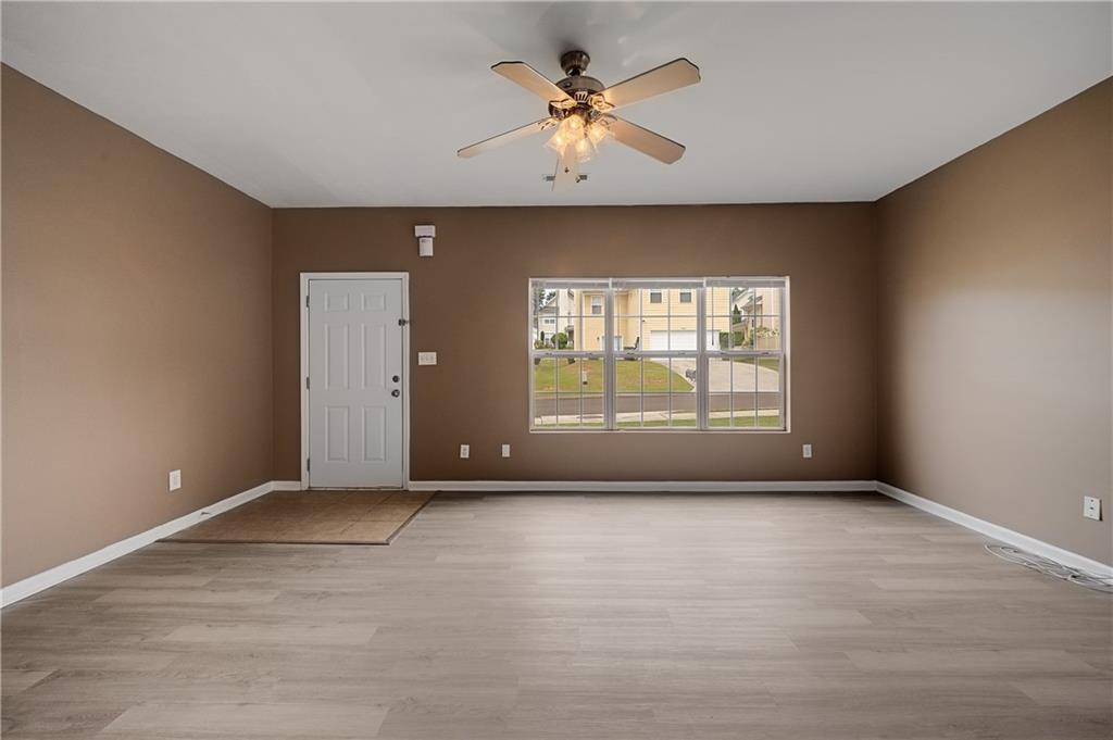 4203 Legacy Square Atlanta, GA 30349 - Photo 10 of 35 a view of an empty room with a window