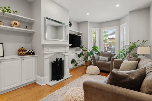 $4,250 | 98 High Street, Unit 1, Boston, MA 02129