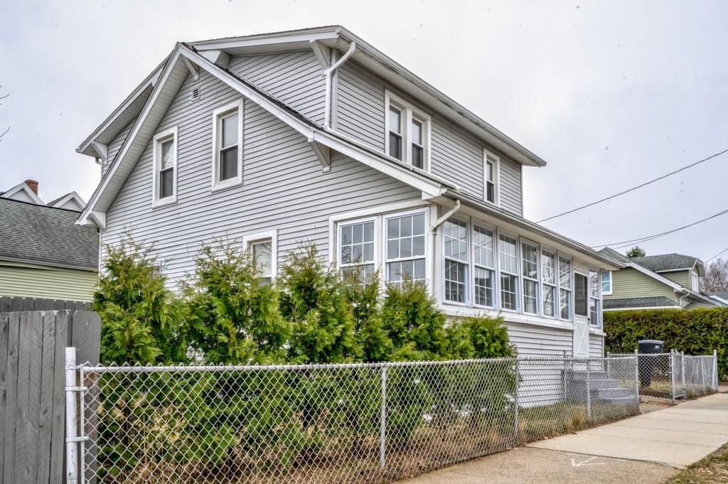 19 Milton Street Springfield, MA 01151 - Photo 3 of 25 Gallery Image 3