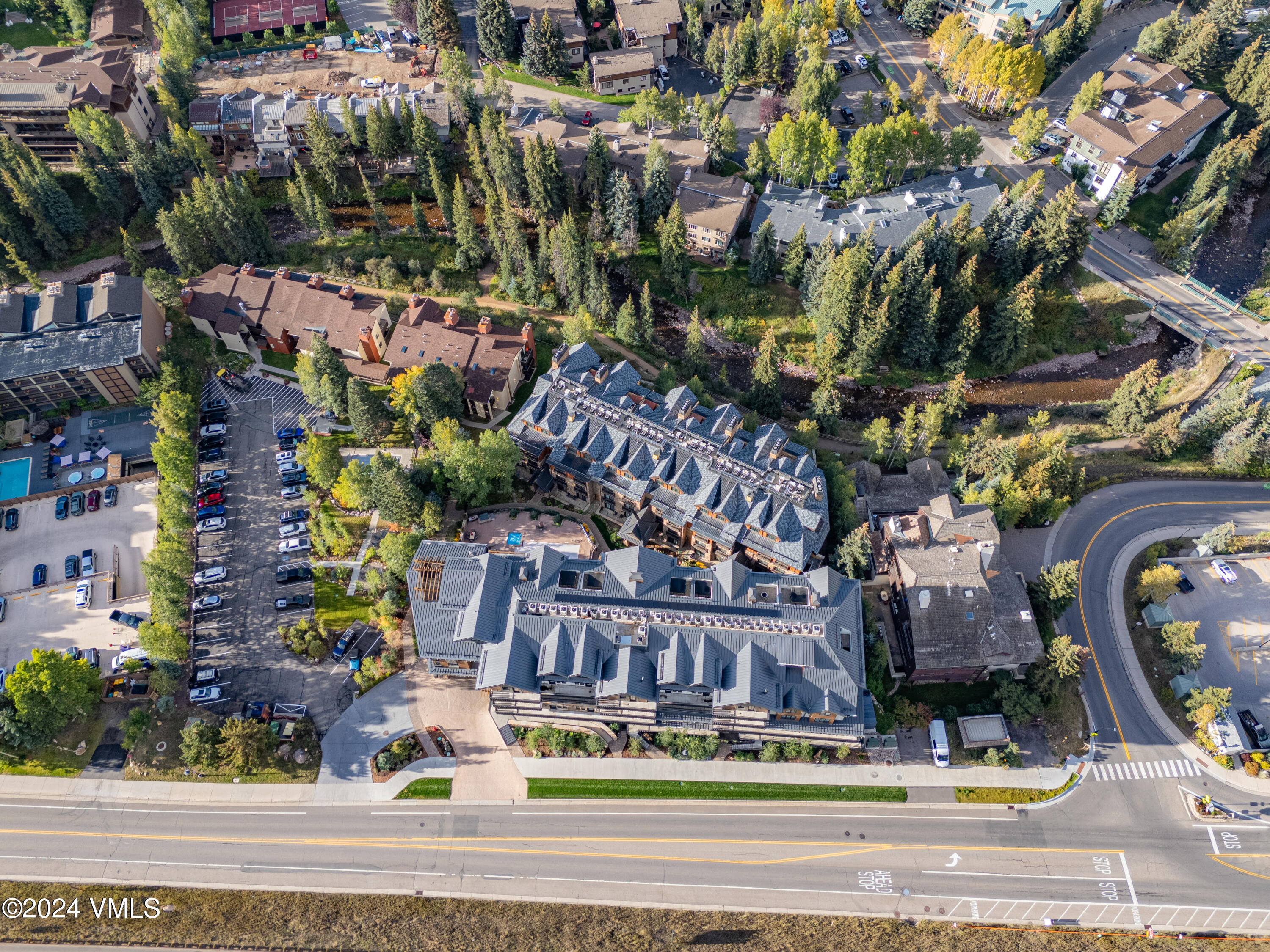 434 South Frontage Road East, Unit 402 Vail, CO 81657 - Photo 39 of 44 an aerial view of multiple house