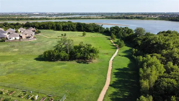 $2,650 | 1913 Christopher Creek Drive, Little Elm, TX 75068