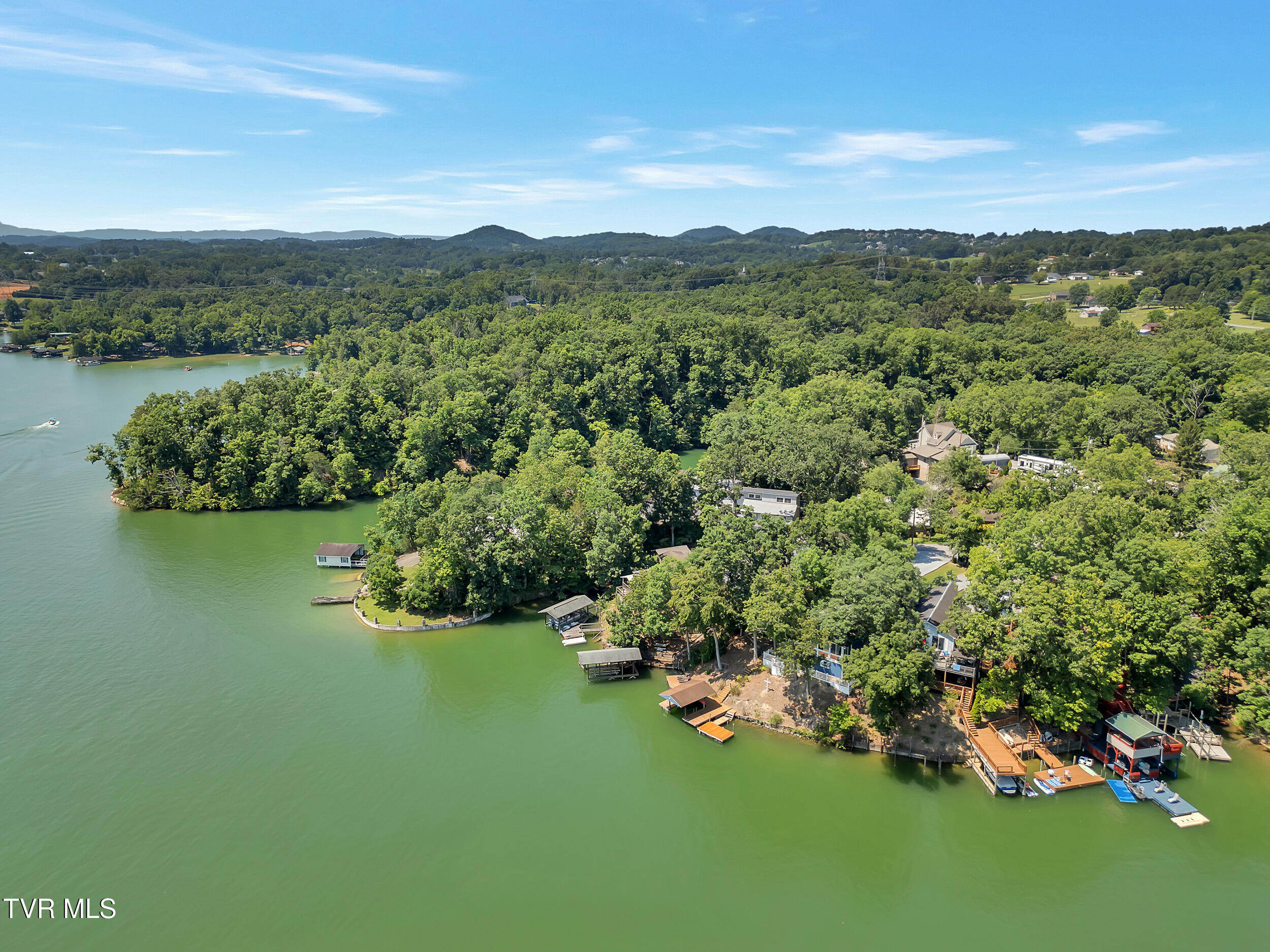 153 H R King Road, Unit 1 Gray, TN 37615 - Photo 18 of 49 153 H R King (16)