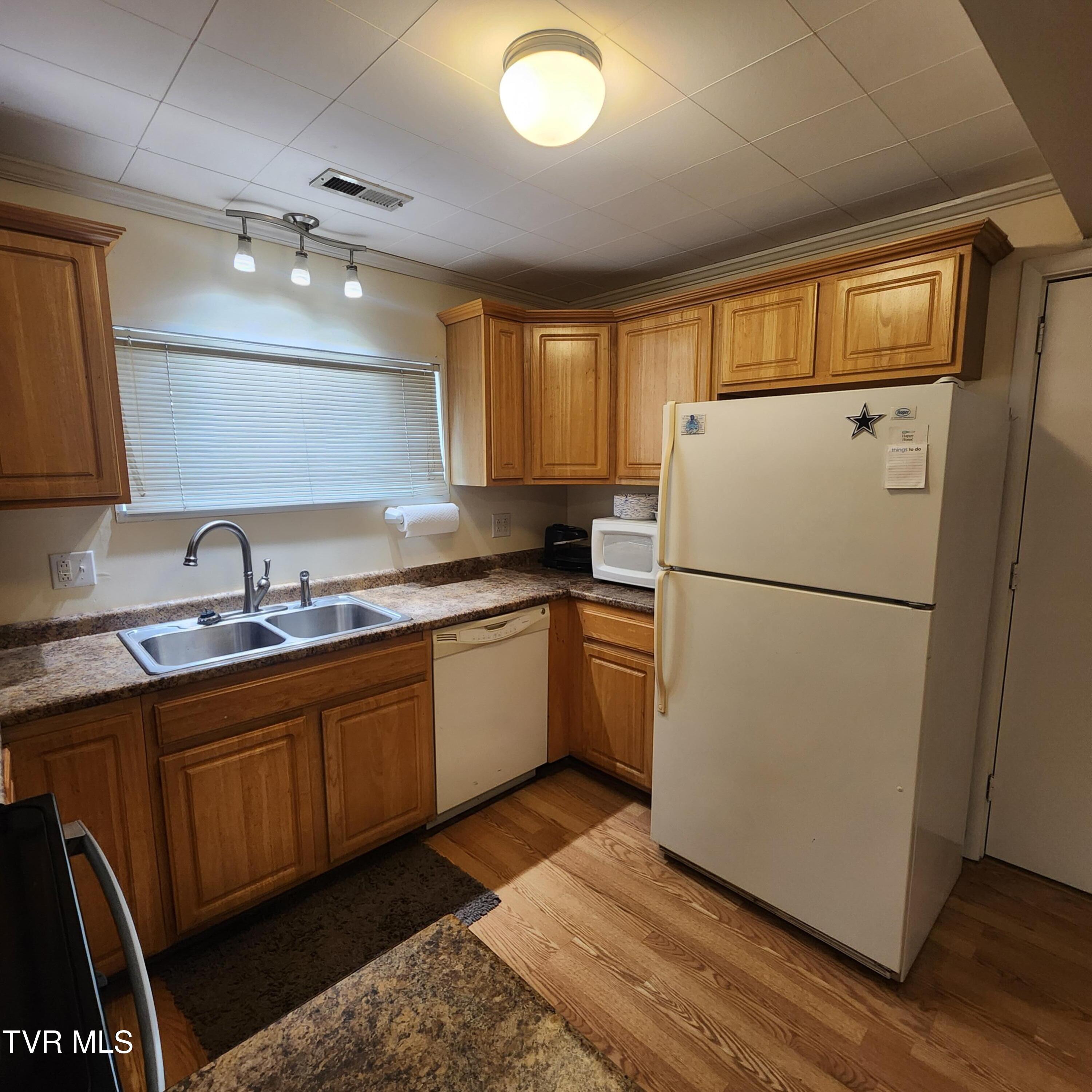 153 H R King Road, Unit 1 Gray, TN 37615 - Photo 35 of 49 20250818_141351