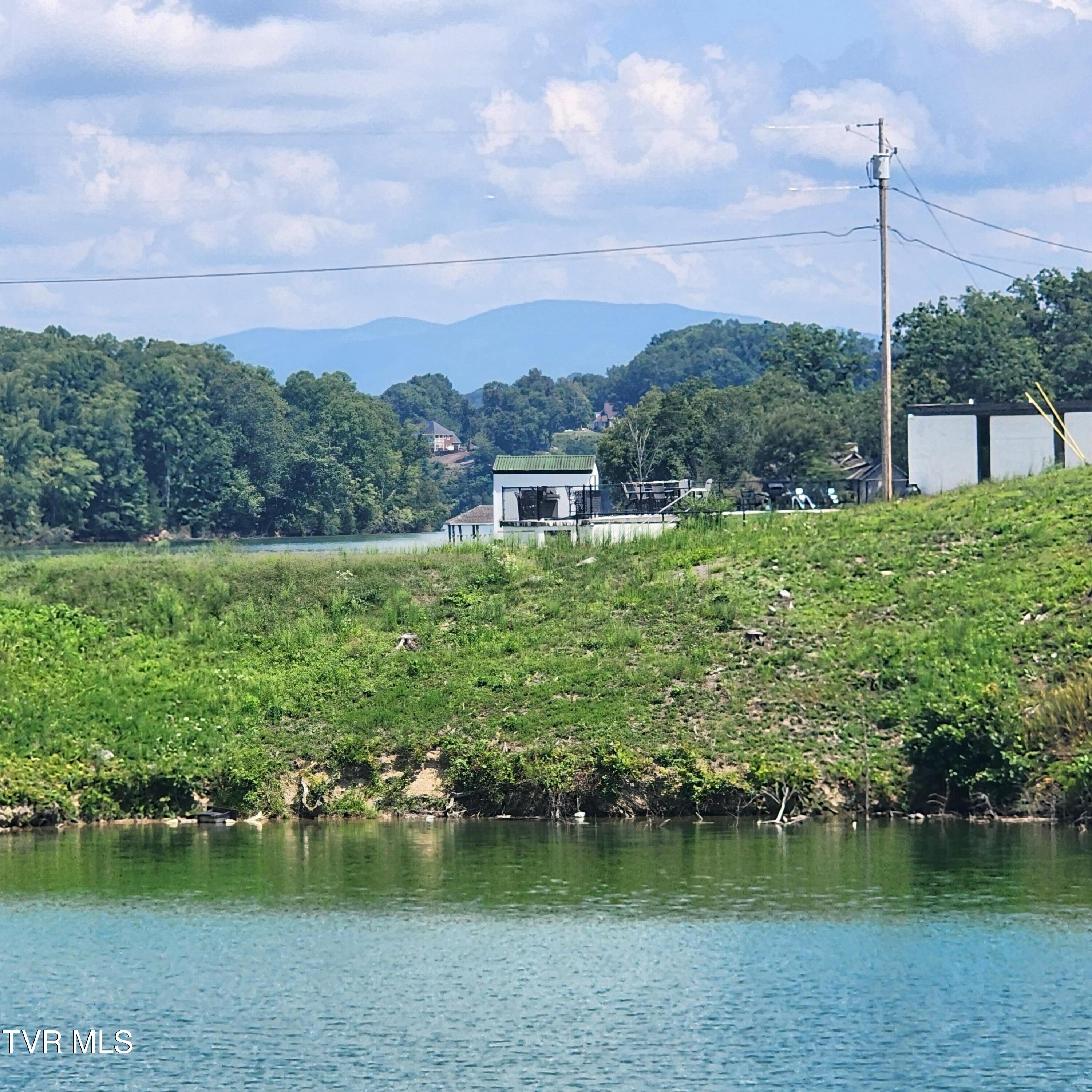 153 H R King Road, Unit 1 Gray, TN 37615 - Photo 47 of 49 20250818_141910