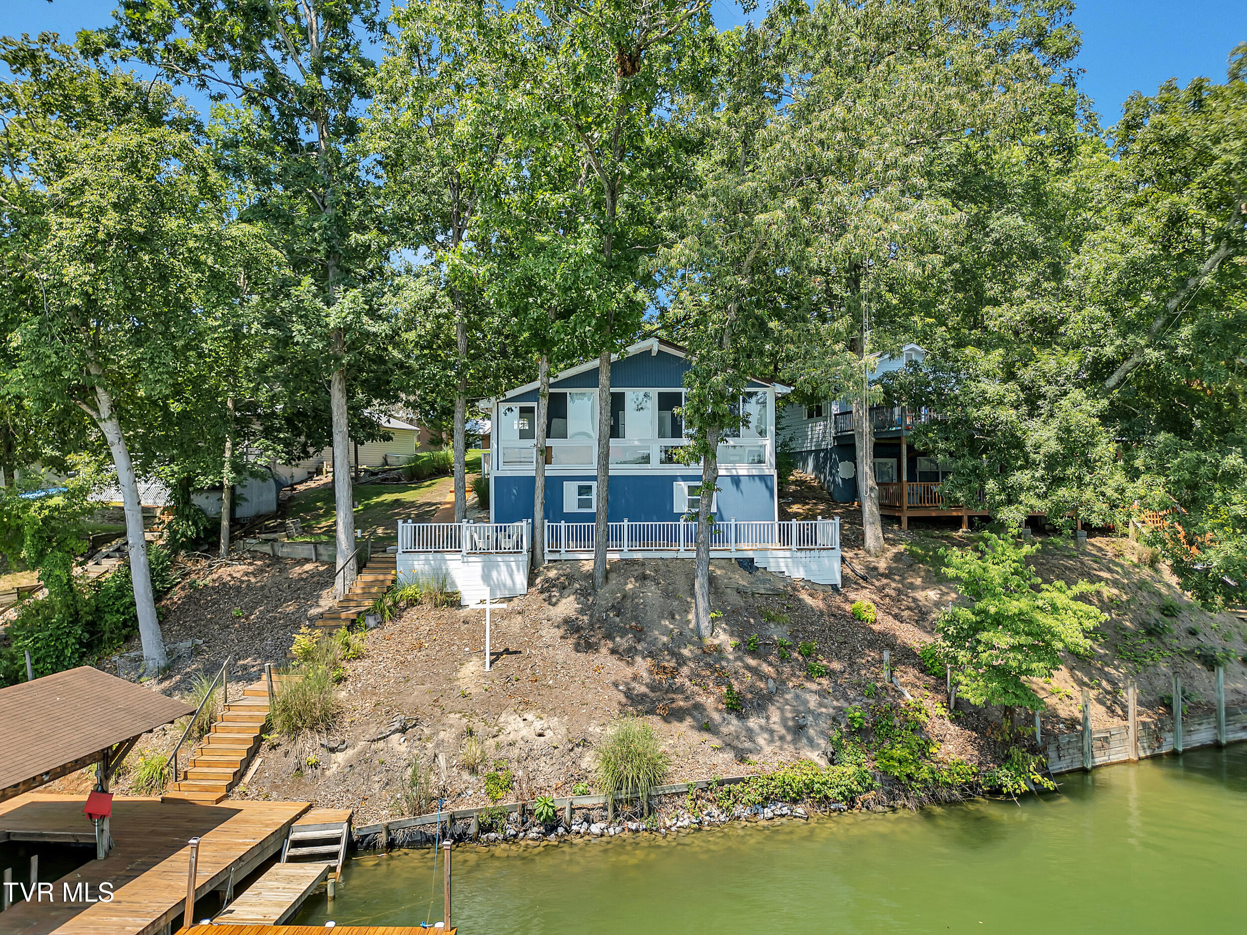 153 H R King Road, Unit 1 Gray, TN 37615 - Photo 5 of 49 153 H R King (22)