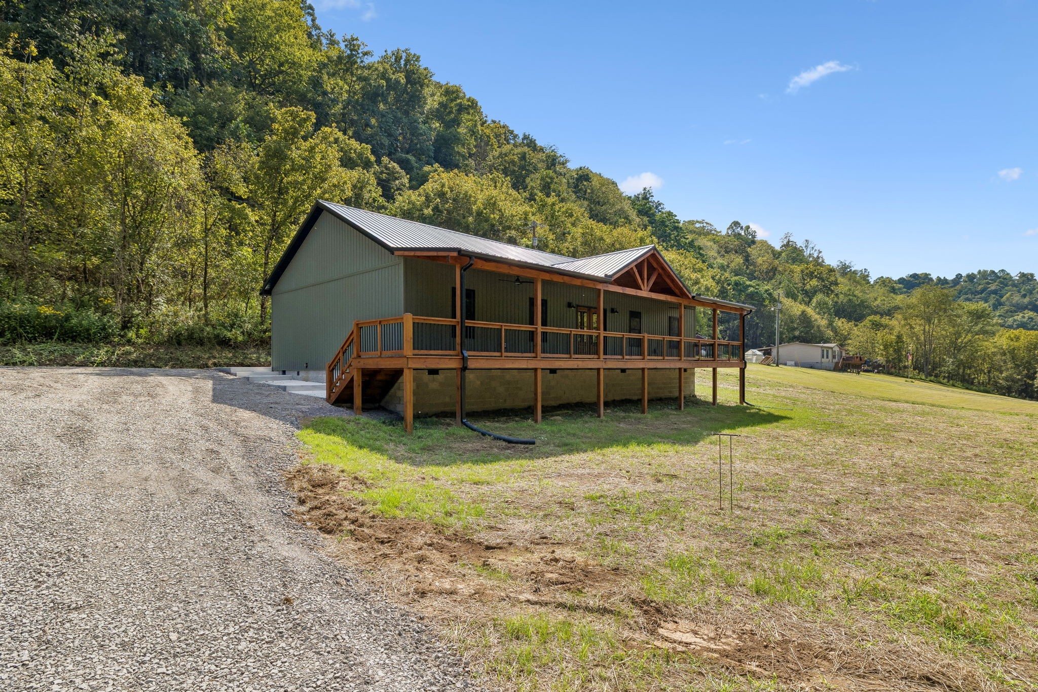 194 Sloan Branch Road Pleasant Shade, TN 37145 - Photo 4 of 44 Gallery Image 4