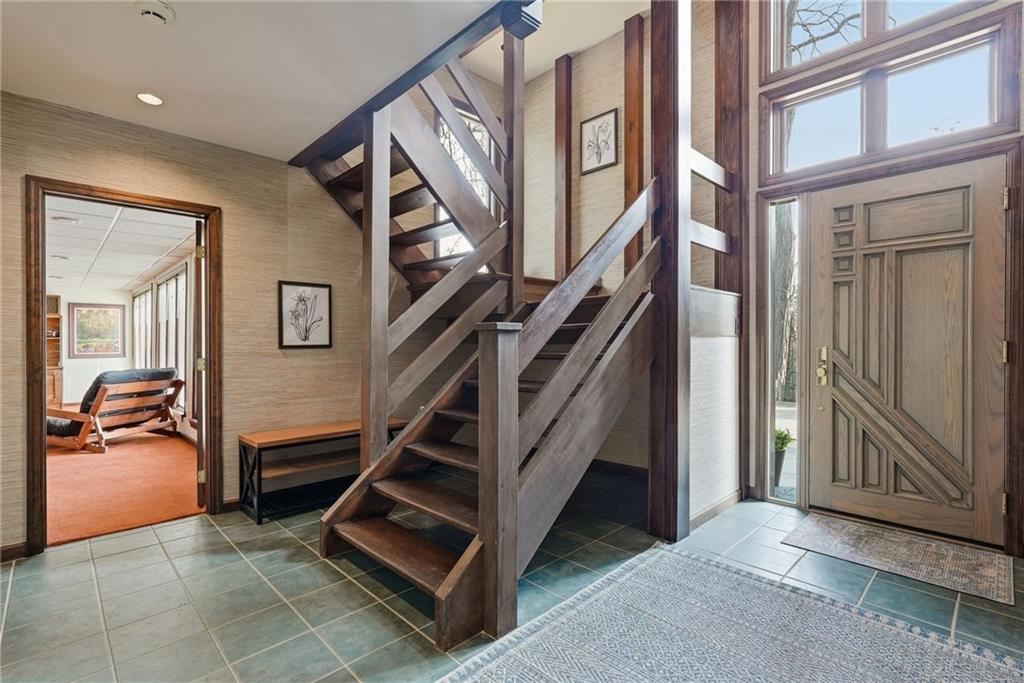 1612 Tiffany Ridge Drive Pittsburgh, PA 15241 - Photo 5 of 39