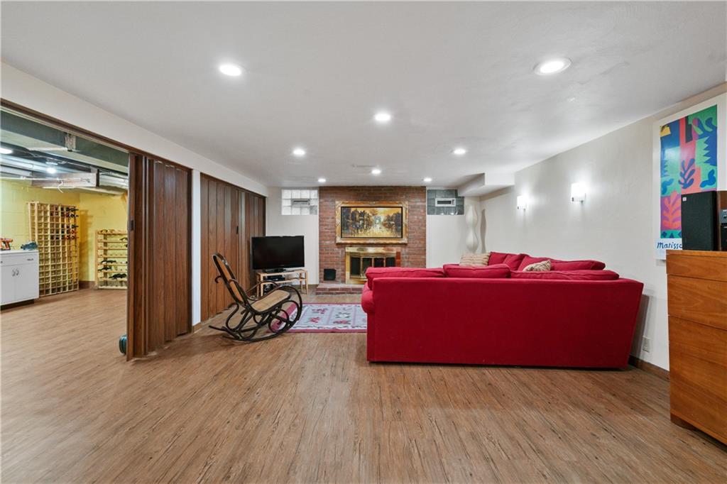 427 Coventry Road Pittsburgh, PA 15213 - Photo 22 of 36