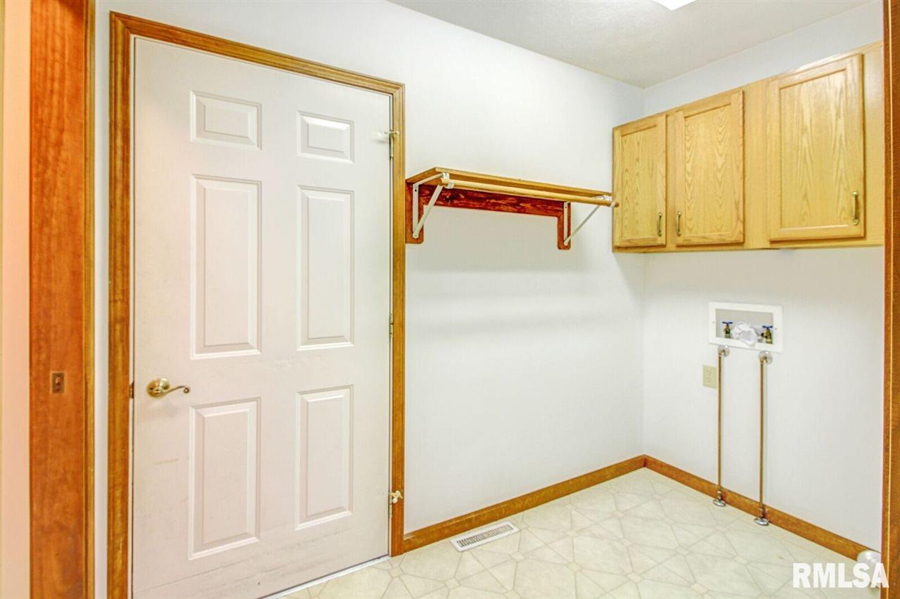 3917 South Sheffield Road Bartonville, IL 61607 - Photo 28 of 33 Gallery Image 28