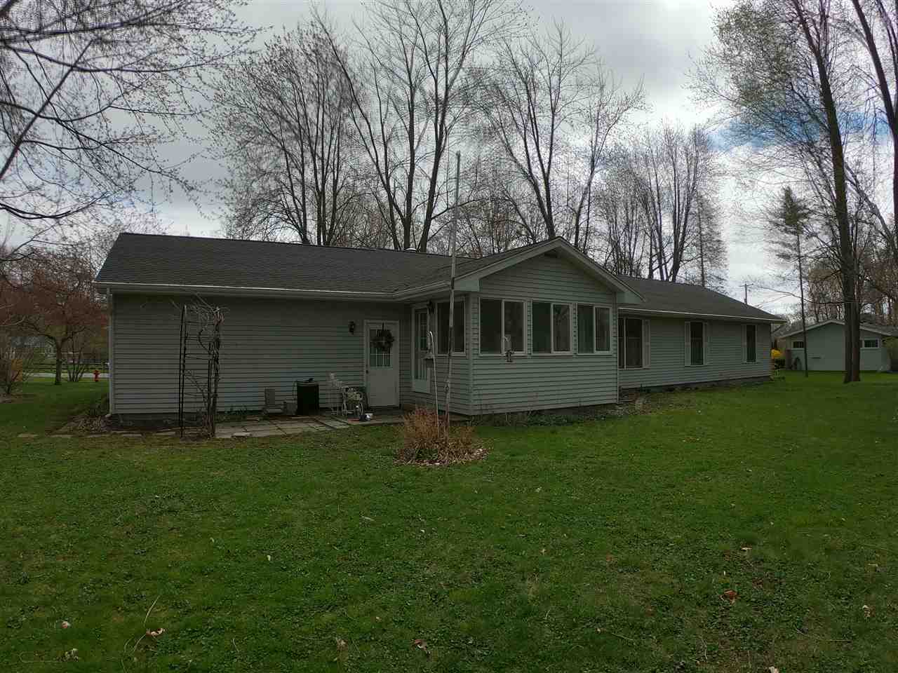 784 Revilo Road Bay City, MI 48706 - Photo 4 of 13 Gallery Image 4