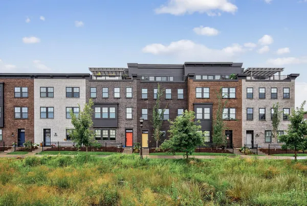 $1,085,000 | 875 Fls Passage West, Unit C, St. Paul, MN 55116
