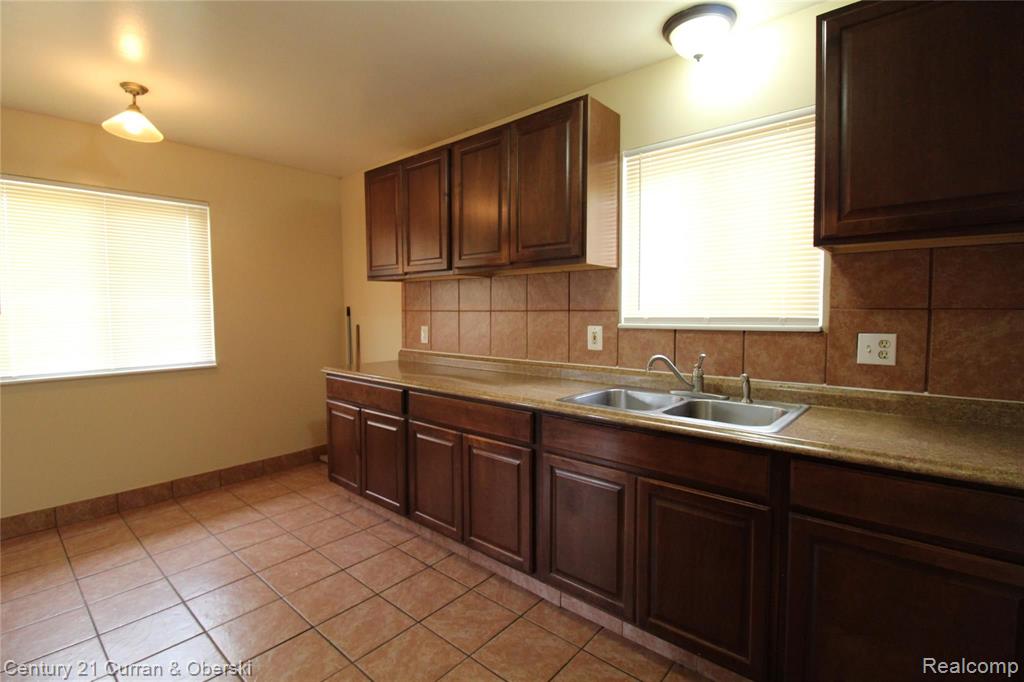 4636 South Gulley Road Dearborn Heights, MI 48125 - Photo 6 of 16