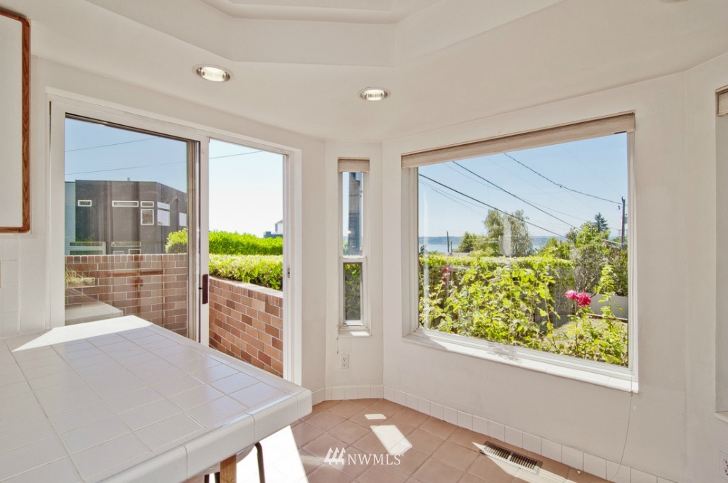 4108 Southwest Thistle Street Seattle, WA 98136 - Photo 11 of 25 Gallery Image 11