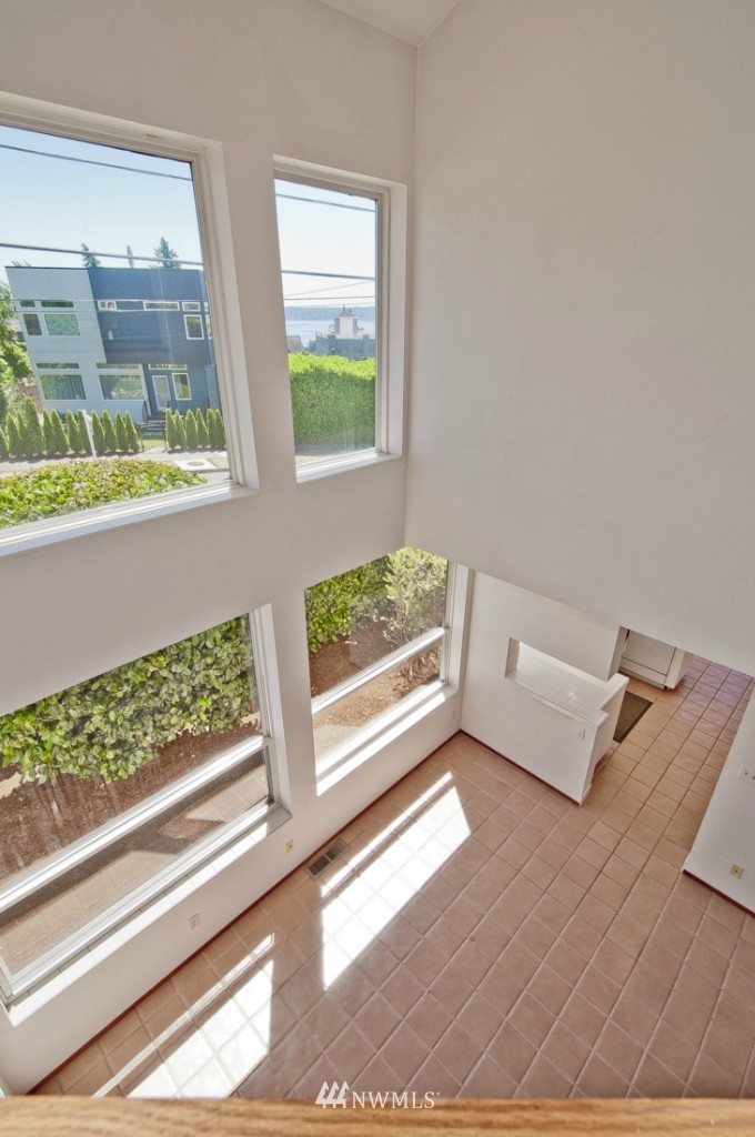 4108 Southwest Thistle Street Seattle, WA 98136 - Photo 15 of 25 Gallery Image 15