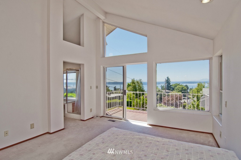 4108 Southwest Thistle Street Seattle, WA 98136 - Photo 16 of 25 Gallery Image 16