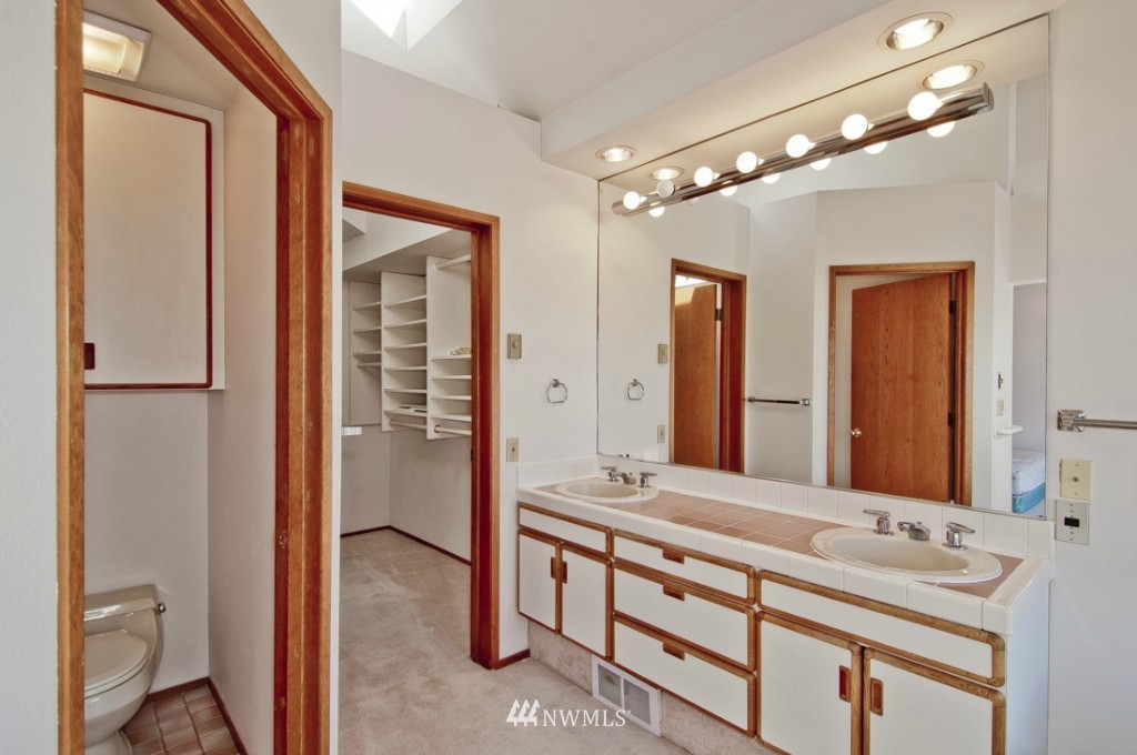 4108 Southwest Thistle Street Seattle, WA 98136 - Photo 18 of 25 Gallery Image 18