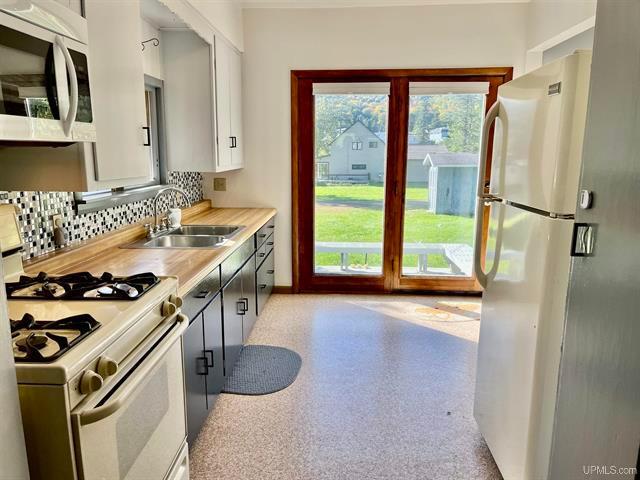 10355 Grant Street Ramsay, MI 49959 - Photo 6 of 45 Gallery Image 6