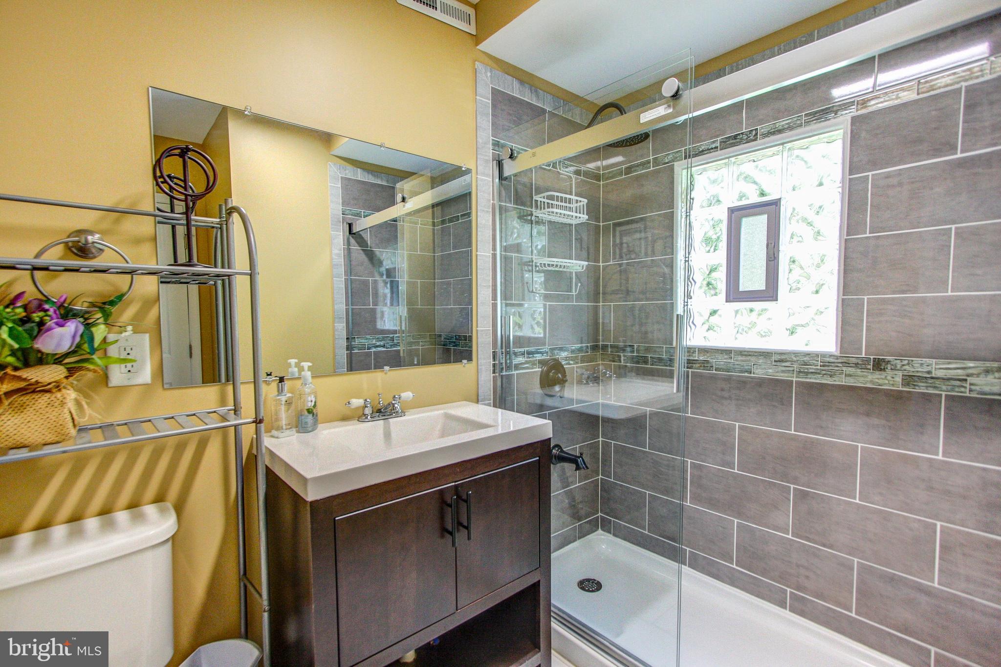 1256 Fitzwatertown Road Abington, PA 19001 - Photo 20 of 46 Gallery Image 20