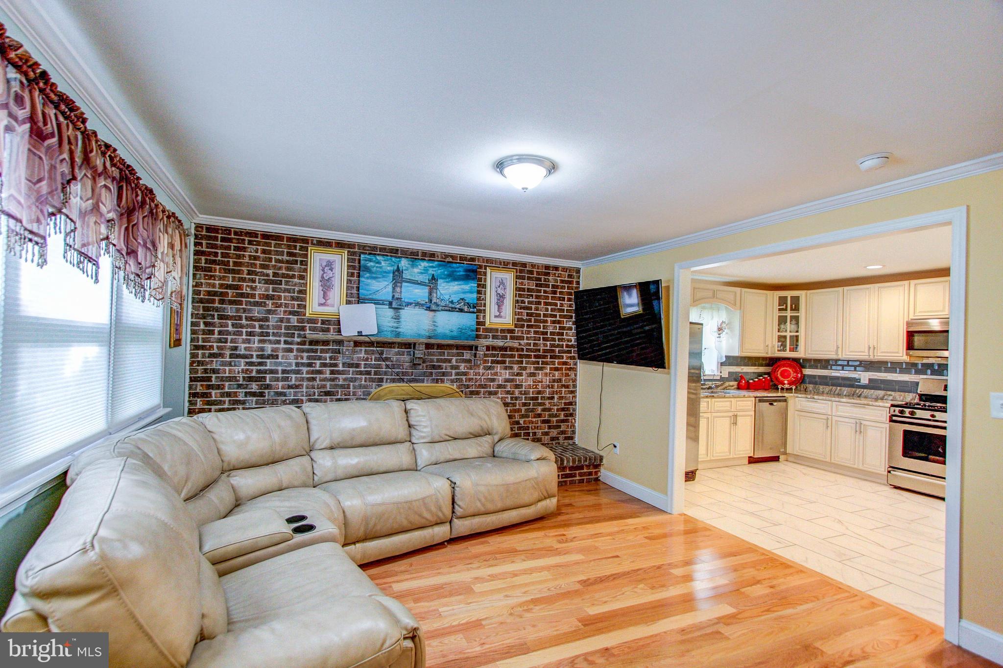 1256 Fitzwatertown Road Abington, PA 19001 - Photo 5 of 46 Gallery Image 5